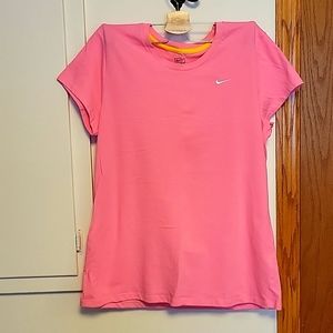 Nike women's crew neck tshirt